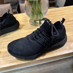 Men's Black Athletic Shoes Lane8